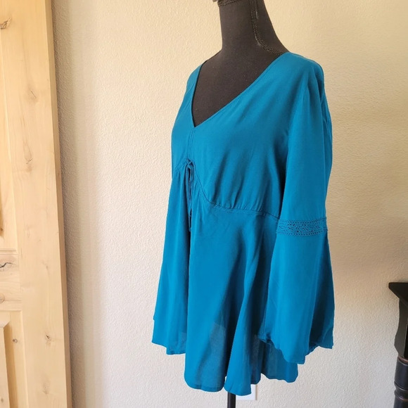NO BOUNDARIES Teal V Neck Flowy Longsleeve Blouse - Picture 4 of 7